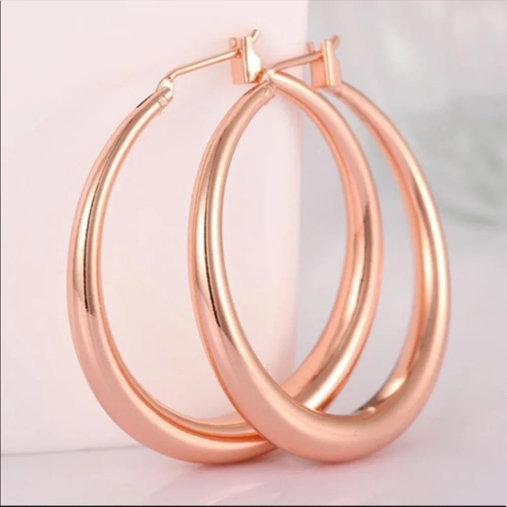 New Women’s Rose Gold Plated 1.5” Hoop Earrings